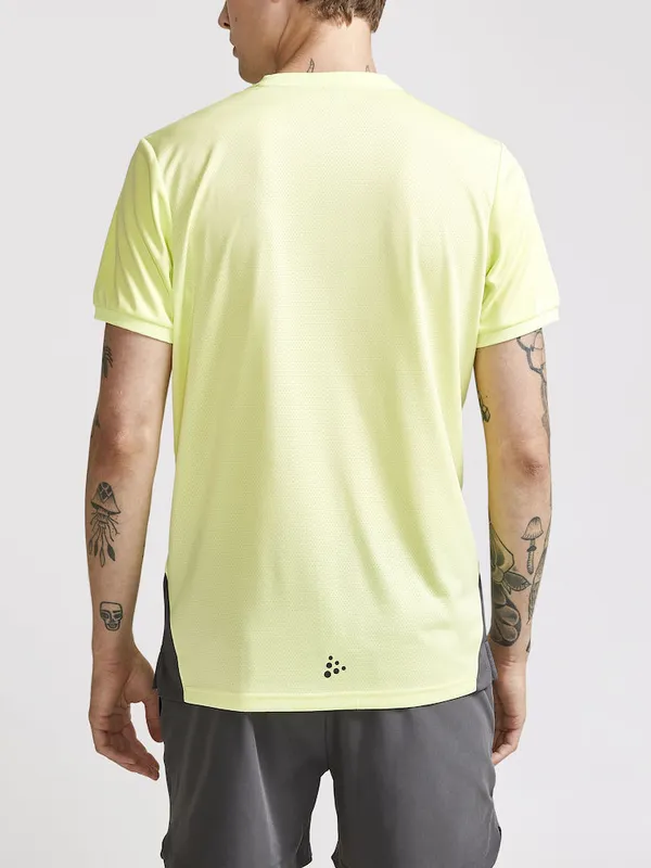 1908228-541985_Pro Control Impact SS Tee M_Closeup2.jpg